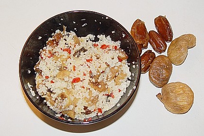 Scharfes Couscous mit Trockenfr&uuml;chten