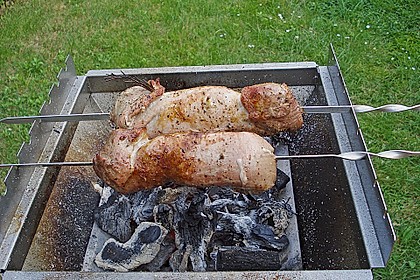 Gegrilltes Schweinefilet mit Knoblauch und Schinken 1