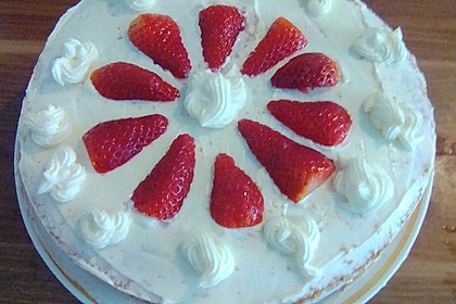 Schnelle Erdbeer - Mascarpone - Torte 22