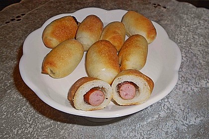Wienerle im Brötchenteig 3
