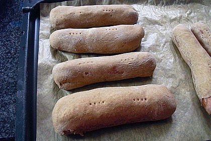 Wienerle im Brötchenteig 7