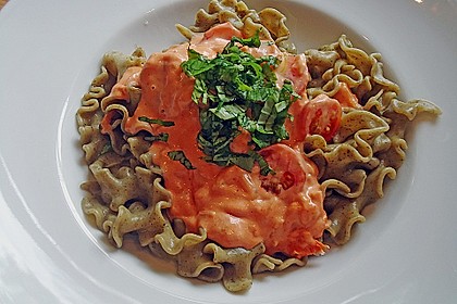 Spaghetti mit einer Tomaten - Brunch - Sauce