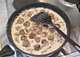 K&ouml;ttbullar mit Champignon-Rahmsauce