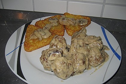 K&ouml;ttbullar mit Champignon-Rahmsauce 4