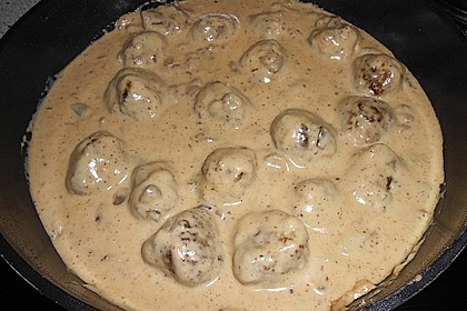 K&ouml;ttbullar mit Champignon-Rahmsauce 6