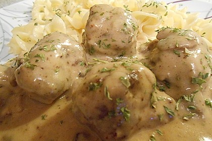 K&ouml;ttbullar mit Champignon-Rahmsauce 7