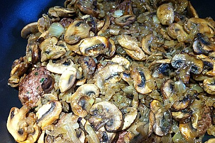K&ouml;ttbullar mit Champignon-Rahmsauce 8