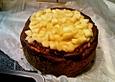 K&auml;sekuchen mit Apfelkompott