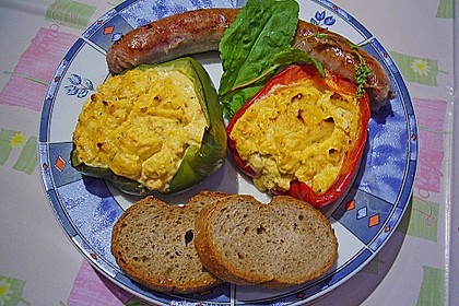 Gef&uuml;llte Paprika mit Frisch- und  Schafsk&auml;se
