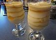 Griechischer Joghurt mit braunem Zucker