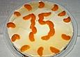 Schmandtorte mit knusprigem Mandelboden