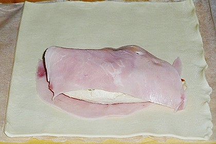 Saftige H&auml;hnchenbrust im Bl&auml;tterteig 13
