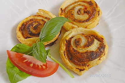 Schnelle Bl&auml;tterteigschnecken