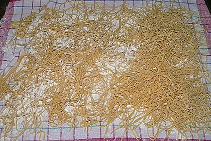 Spaghetti carbonara mit frischen Nudeln