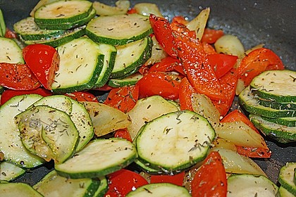 Knoblauch - Kr&auml;uter - Huhn mit Rosmarinkartoffeln und Gem&uuml;se 12
