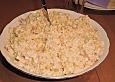Russischer Reissalat mit Surimi oder Shrimps