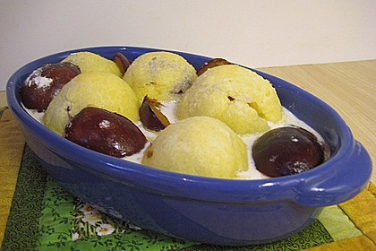 Gebackene Zwetschkenkn&ouml;del 28