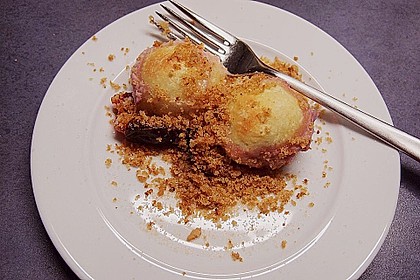 Gebackene Zwetschkenkn&ouml;del 30