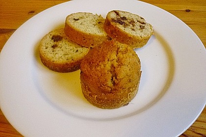 Mandel - Haselnusskuchen mit Pralinenst&uuml;ckchen