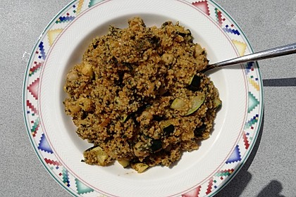 Couscous mit Zucchini, Kichererbsen und Blattspinat 13