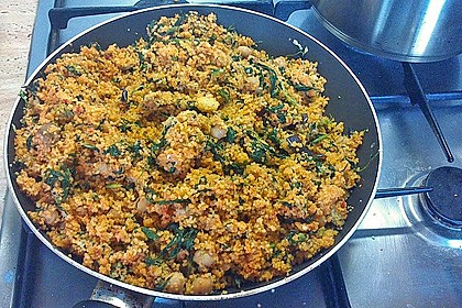 Couscous mit Zucchini, Kichererbsen und Blattspinat 18