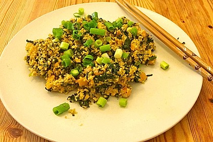 Couscous mit Zucchini, Kichererbsen und Blattspinat 1