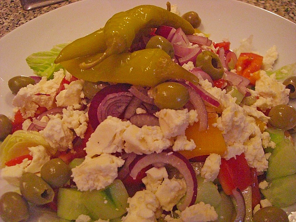 Griechischer Salat mit Gurken und Paprika (Rezept mit Bild) | Chefkoch.de