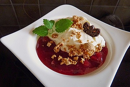 Schnelles 'Wintergr&uuml;tze' - Dessert mit Joghurtschmand