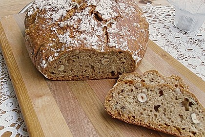 Rustikales Brot im Bräter 23