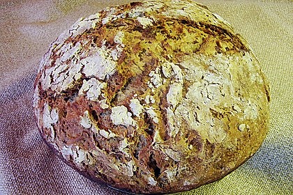 Rustikales Brot im Bräter 76