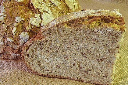 Rustikales Brot im Bräter 53