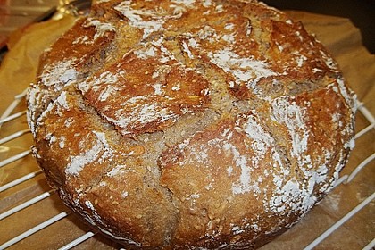 Rustikales Brot im Bräter 3