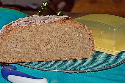 Rustikales Brot im Bräter 68