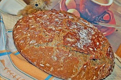 Rustikales Brot im Bräter 12
