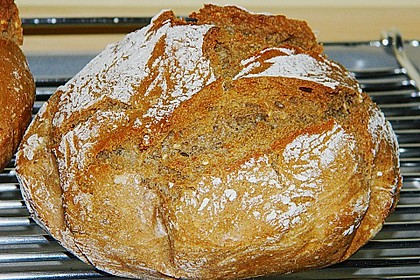 Rustikales Brot im Bräter 2