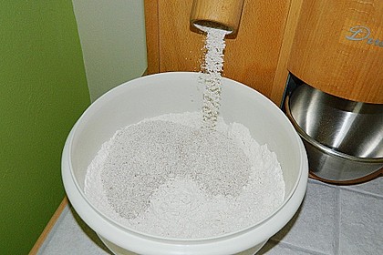 Rustikales Brot im Bräter 100