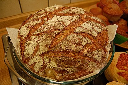 Rustikales Brot im Bräter 5