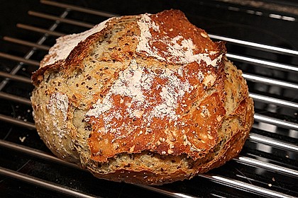 Rustikales Brot im Bräter 15