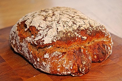 Rustikales Brot im Bräter 33