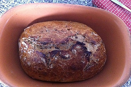 Rustikales Brot im Bräter 95
