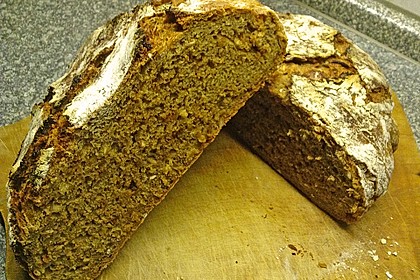 Rustikales Brot im Bräter 37