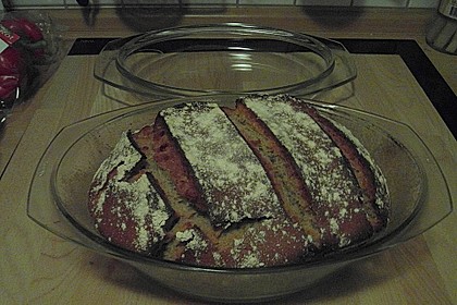 Rustikales Brot im Bräter 92