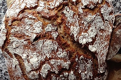 Rustikales Brot im Bräter 83