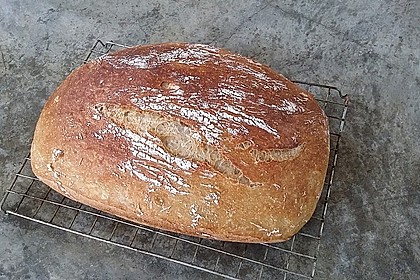 Rustikales Brot im Bräter 90