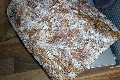 Rustikales Brot im Bräter 86