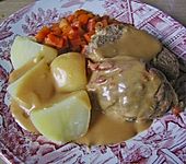Hackbraten im Speckmantel aus der Mikrowelle (Bild)