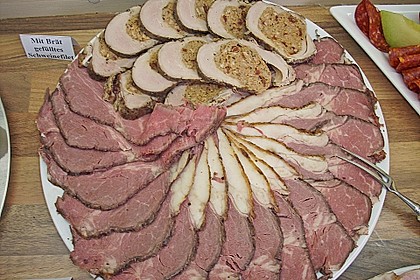 Gabis mit Br&auml;t gef&uuml;lltes Schweinefilet