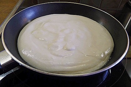 Roros schnelles Single - Schaumomelette mit Kirschgr&uuml;tze und Schlagsahne 2