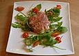 Gef&uuml;llter Mozzarella mit Rucolasalat