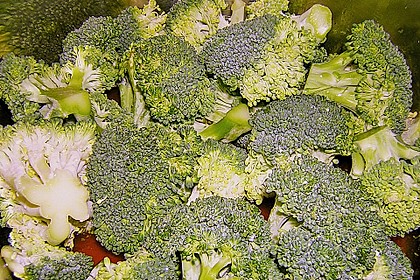 Brokkoli mit  karamellisierten N&uuml;ssen 4